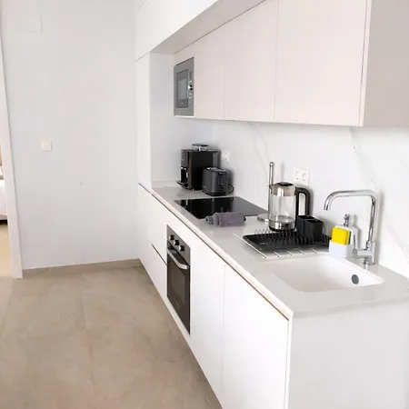 Sunny Waves Apt. 3br, 2baths, Ac & Heated Pool Torrevieja