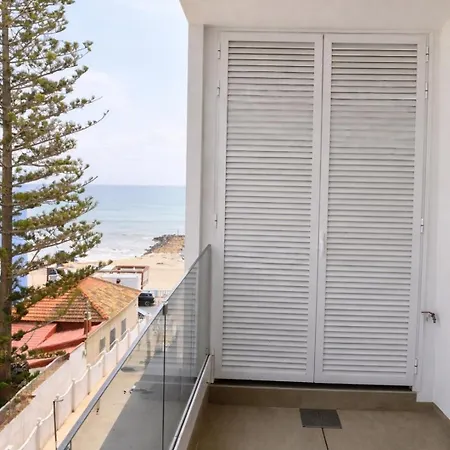 Sunny Waves Apt. 3br, 2baths, Ac & Heated Pool